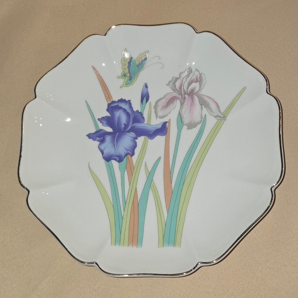 Tri Japan Iris Floral Porcelain Plate Scalloped Gold Trim Butterfly 8.5" - Picture 2 of 8